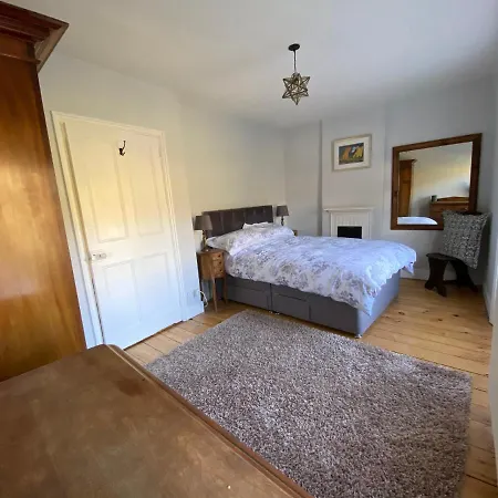 Pillar House كوكيرماوث